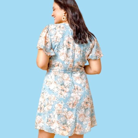 FRANCESCA'S Harper Women's Floral Ruffle Wrap Mini Dress. - Picture 7 of 11